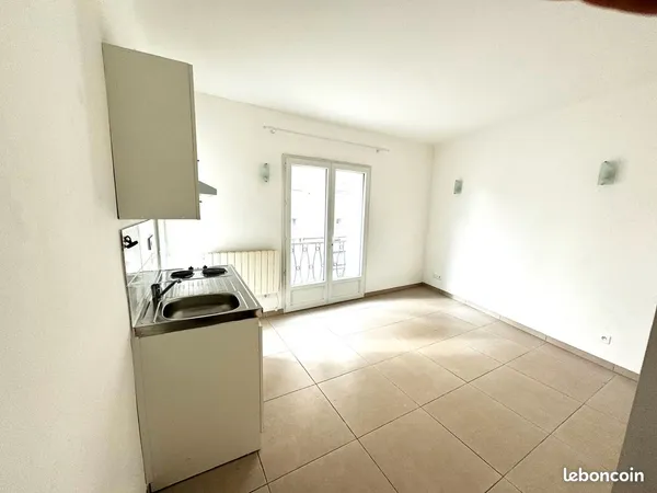 T2 avec terrasse intra muros 