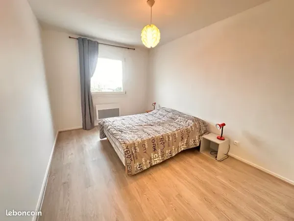 Appartement 53m dernier étage proche part dieu 