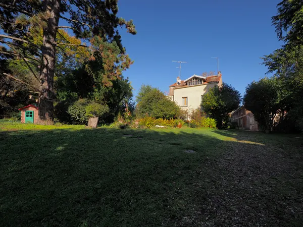 VILLEMOMBLE vente Maison 592 m² sur Terrain de 2085 m² 