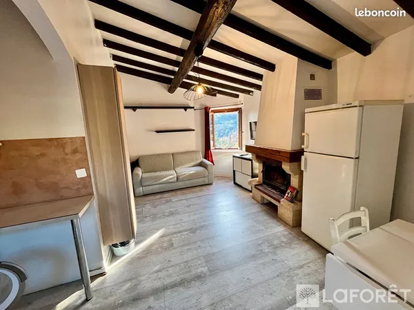Studio 1 pièce 30 m² 