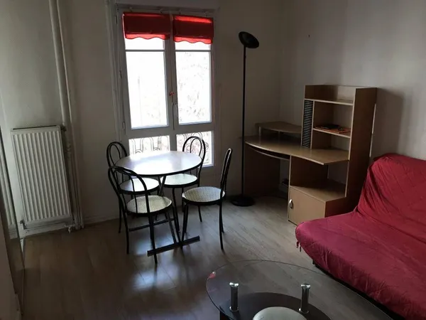 Studio 1 pièce 27 m² 