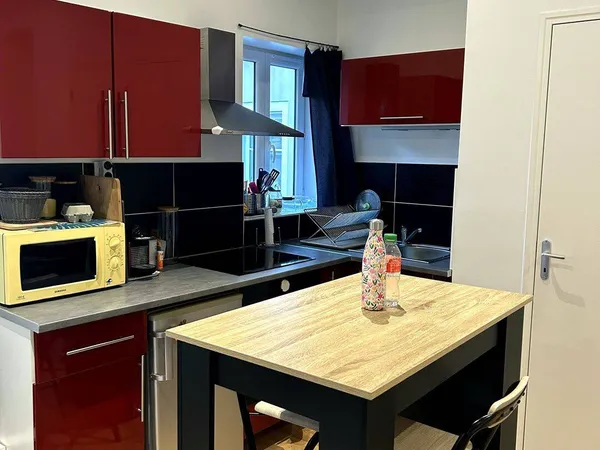 Studio 1 pièce 25 m² 