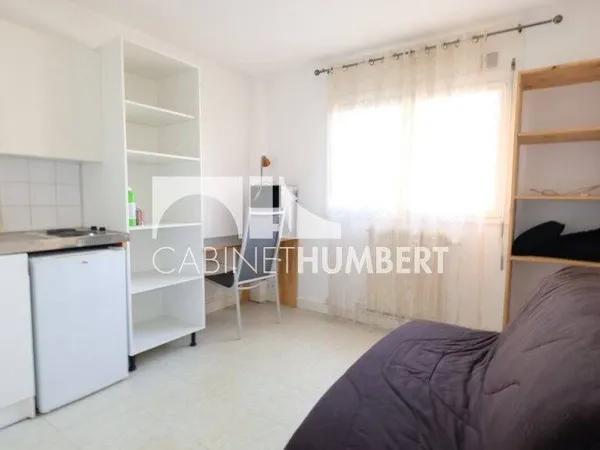 Appartement 1 pièce 14 m² 