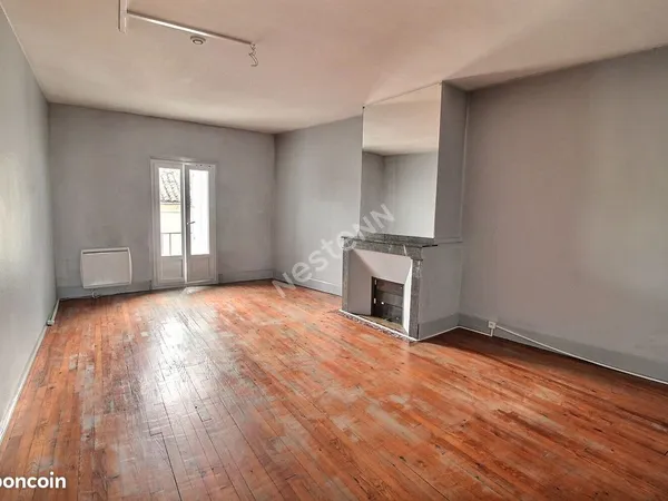 Local commercial 112 m² SAINT JORY 