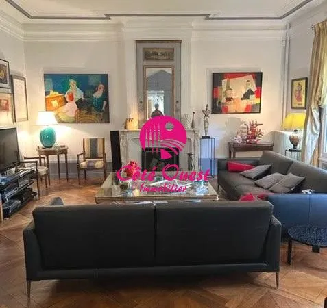 Propriété 10 pièces 300 m² 