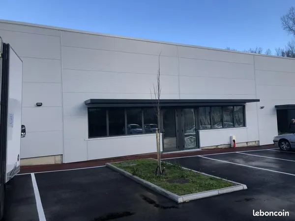 Local commercial 250 m² 