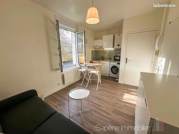 Studio 1 pièce 15 m² 