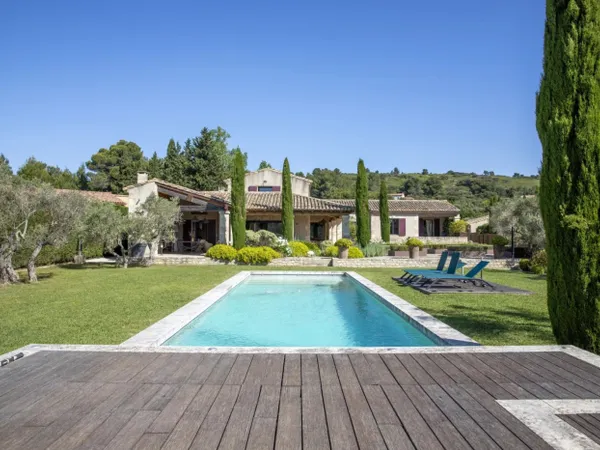 Propriété au coeur des Alpilles 