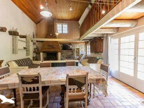 Maison 4 pièces 200 m² 