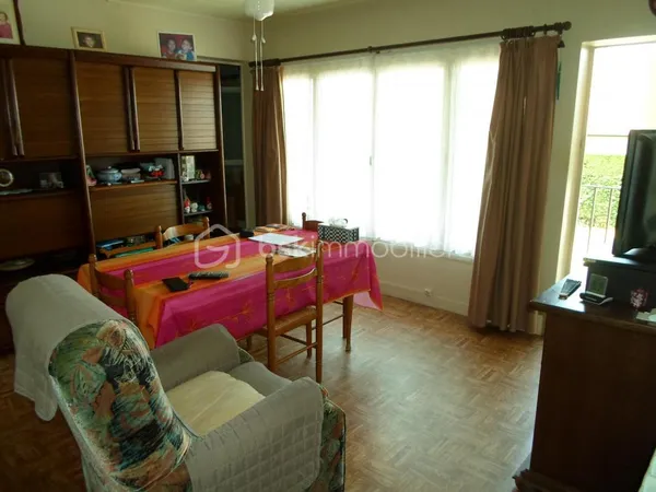 BEAUCOURT, APPARTEMENT TYPE T4 A RÉNOVER, DANS PETITE COPROPRIÉTÉ 