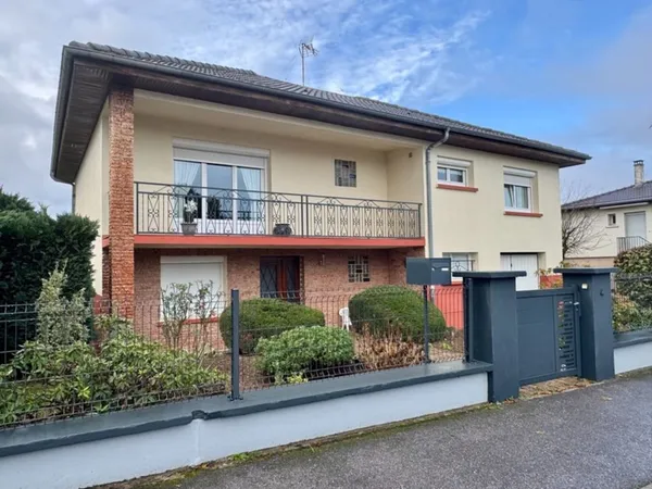 Maison à vendre 6 pièces de 140 m² à CHANTEHEUX (54) 