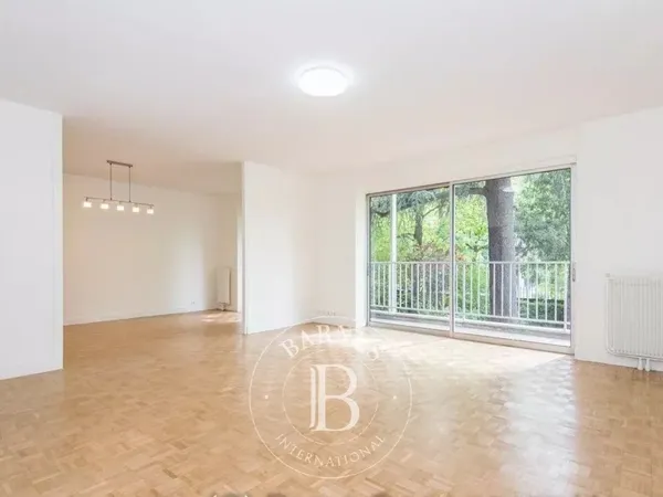 Le service location de la Maison BARNES vous propose ce bien : 