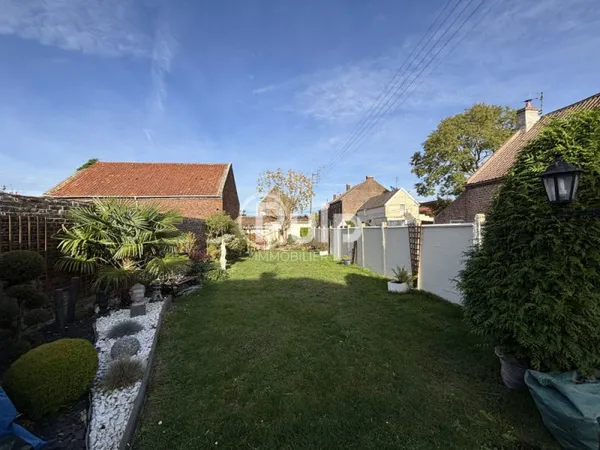 Maison familiale avec local commercial