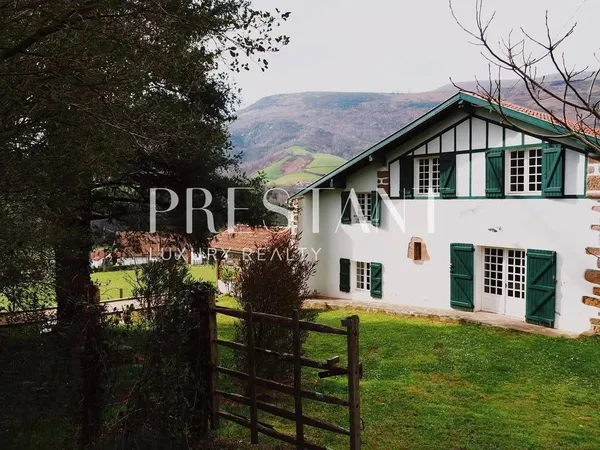Maison 11 pièces 250 m² 