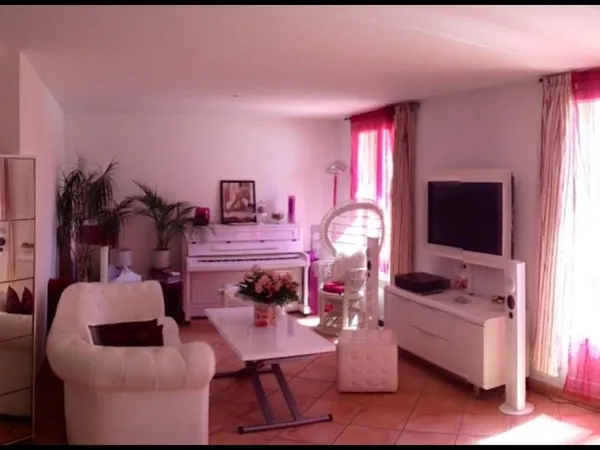 Beau T2 lofT ensoleillé 50m2env+18m2env. Terrasse priv Aixnord (quelques minutes en voiture du 