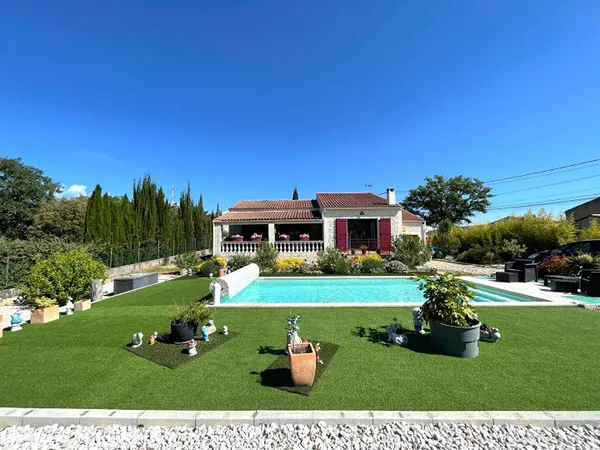 Maison de plain-pied 4 pièces 92 m² 