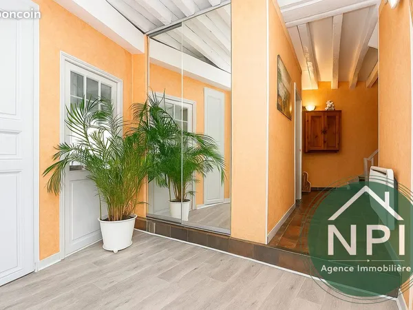 Propriété 5 pièces 145 m² 