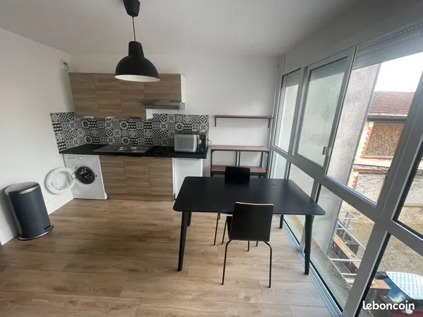 Studio neuf meublé Hyper Centre 