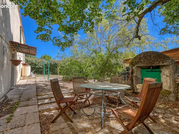 Propriété 8 pièces 316 m² 