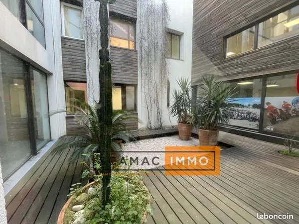 Bureau 485 m² 