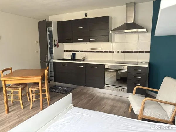 Studio 1 pièce 32 m² 