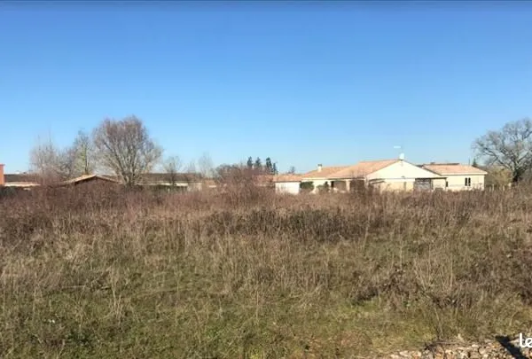 Terrain 1 833 m² Parcoul Chenaud 
