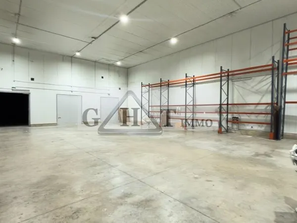 Bureaux 1965 m² 