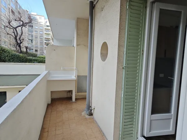 RAVISSANT TYPE 2 DE 62.19 M2 AVEC BALCON ET CAVE AU COEUR DU 