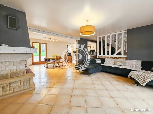 Propriété 6 pièces 156 m² 