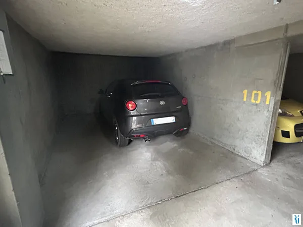 Parking - Garage Vente Mont-Saint-Aignan   17000€