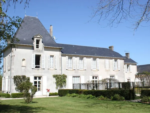 Maison 13 pièces 417 m² 