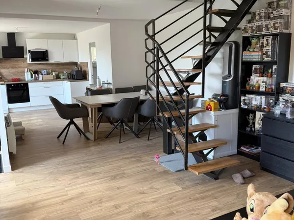 Maison 5 pièces 93 m² 
