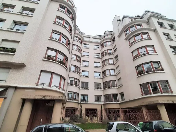 Appartement 6 pièces 202 m² 