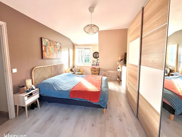 Maison 6 pièces 176 m2 secteur Chantilly/ Roissy Charles de Gaulle/ Paris 18 min 