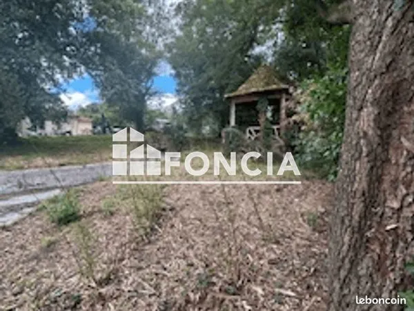 Terrain 730 m² 