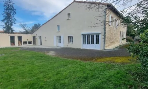 Maison 7 pièces 248 m²