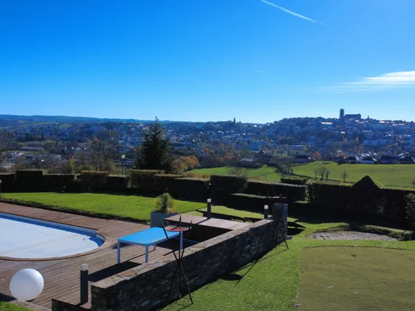 Maison d'exception au golf 
