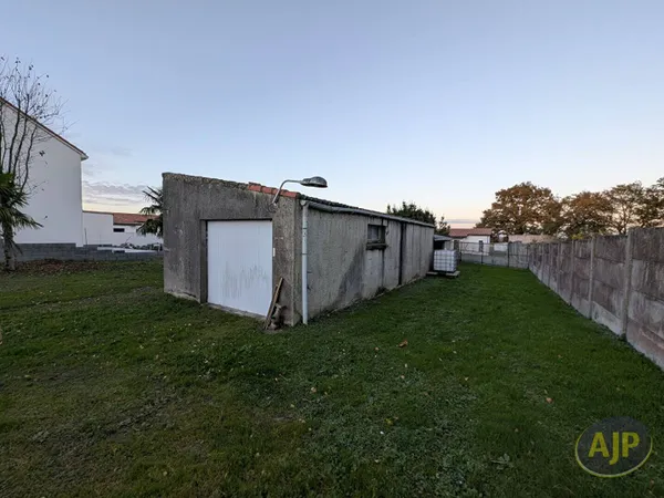 Terrain 560 m² 