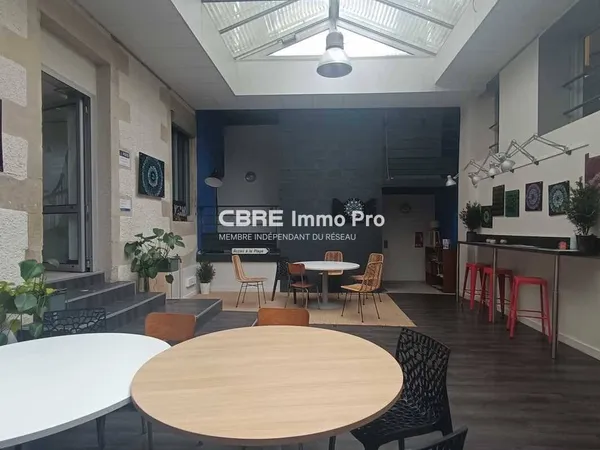 Bureaux 99 m² 
