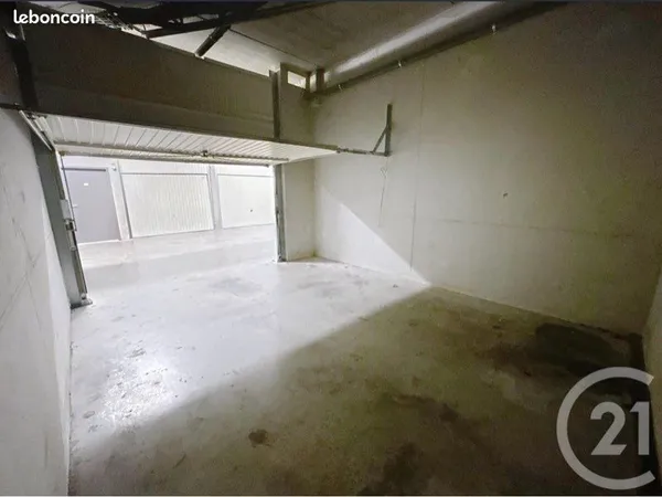 Garage 20 m² / 73 m³ à louer - Idéal stockage & garde-meuble - Montpellier 