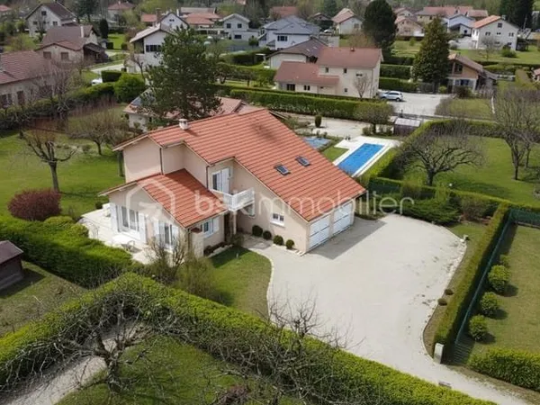 Maison 5 pieces avec terrain de 1500m² à Saint étienne de Crossey