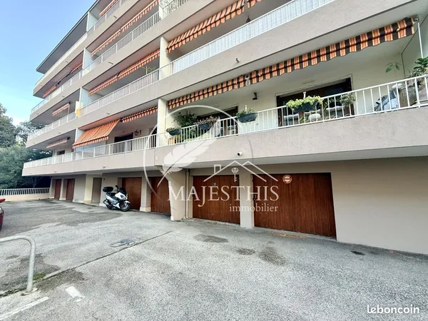 Parking/box 14 m² La Seyne-sur-Mer 