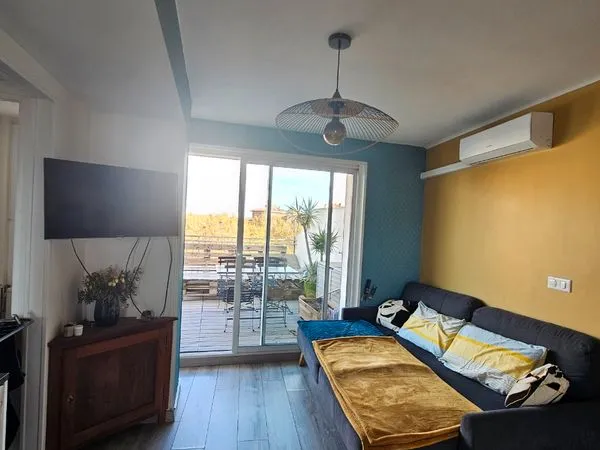 📢 À louer : charmant T2 de 37 m² avec terrasse exceptionnelle - 700 + 50 de charges 