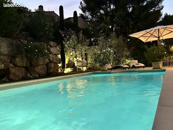 Villa 5 pièces 145 m² 