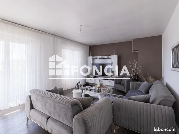 APPARTEMENT 96 m² 3 CHAMBRES à DEUX PAS ZONE COMMERCIALE ANTIBES 
