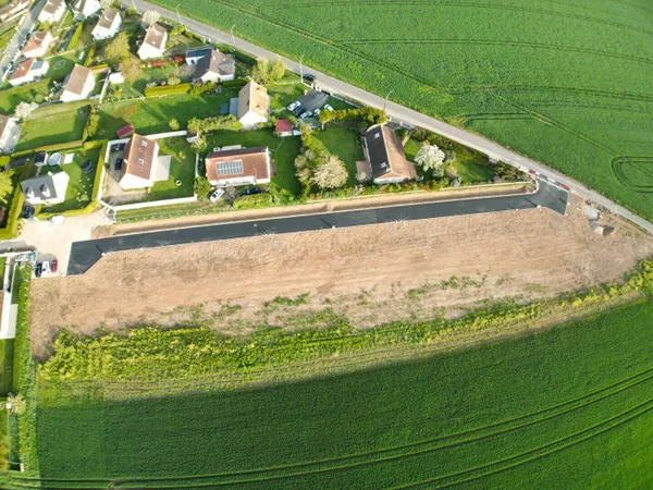 Terrain 713 m² 