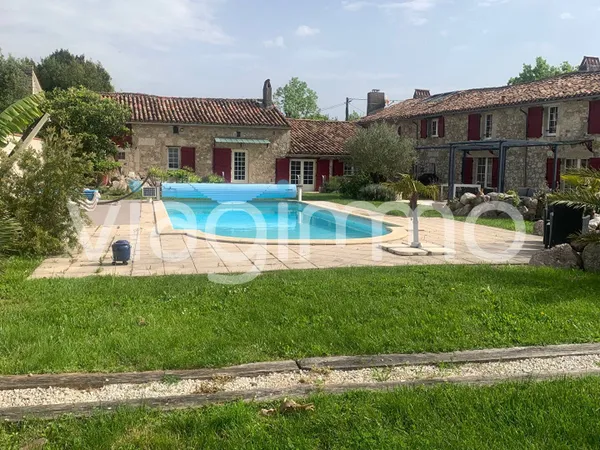 Maison 10 pièces 413 m² 
