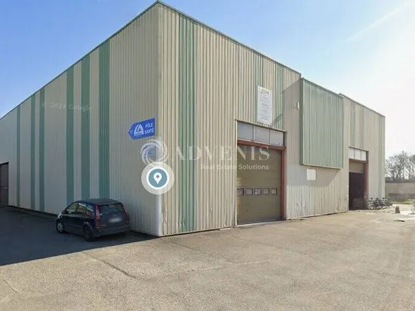 Entrepôt 700 m² 