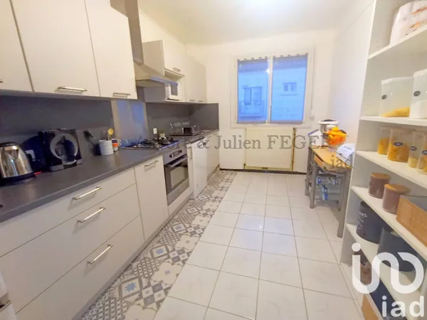 Appartement 4 pièces 77 m² 