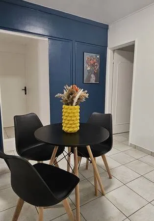 Appartement 8 pièces 100 m² 